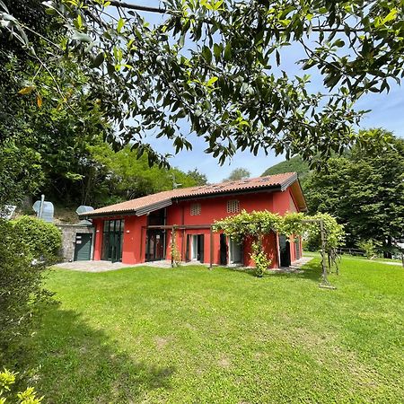 Ostello Casa Rossa Laveno-Mombello Exterior photo
