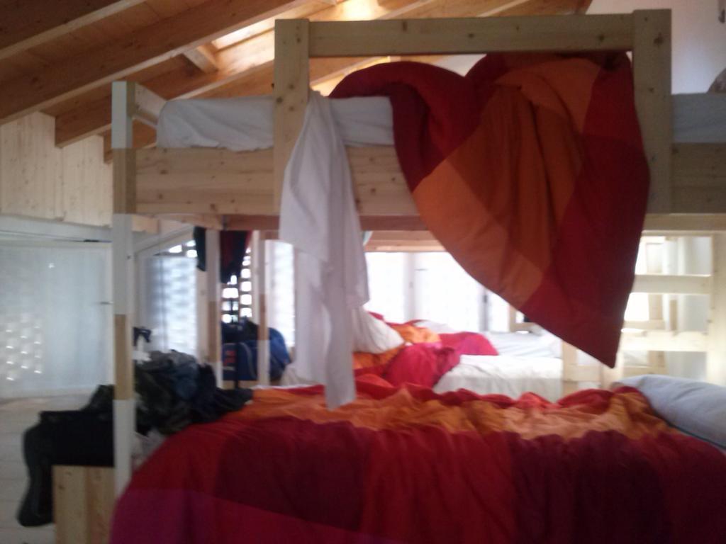 Ostello Casa Rossa Laveno-Mombello Room photo