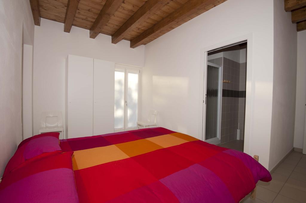 Ostello Casa Rossa Laveno-Mombello Room photo