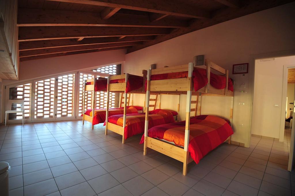Ostello Casa Rossa Laveno-Mombello Room photo