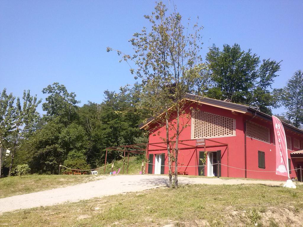 Ostello Casa Rossa Laveno-Mombello Exterior photo